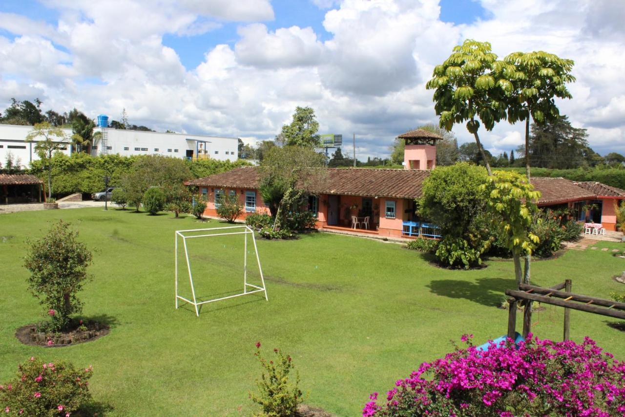 Ecohotel La Masia Llanogrande  Екстериор снимка